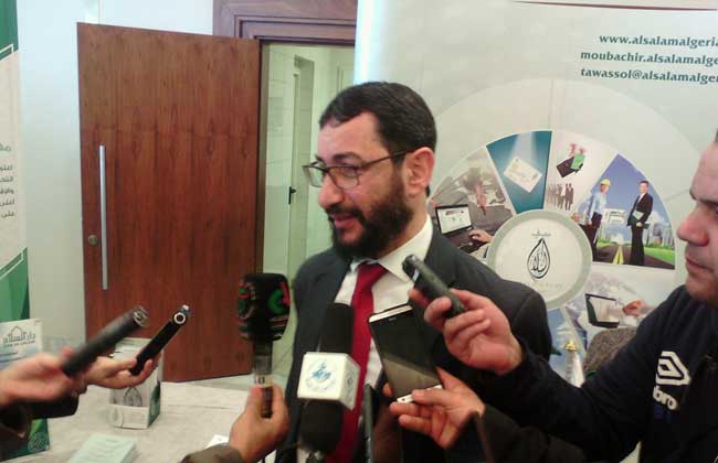 Le charia-compatible s'affiche à Alger au lendemain de l'annonce d'un emprunt obligataire sans intérêt