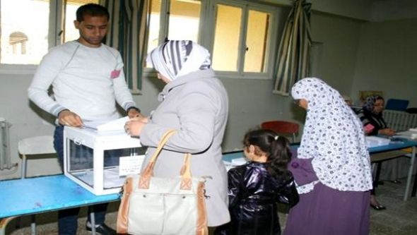 عبد الوهاب دربال يقف بأدرار على سير الإجراءات التنظيمية المتعلقة بتشريعيات 2017