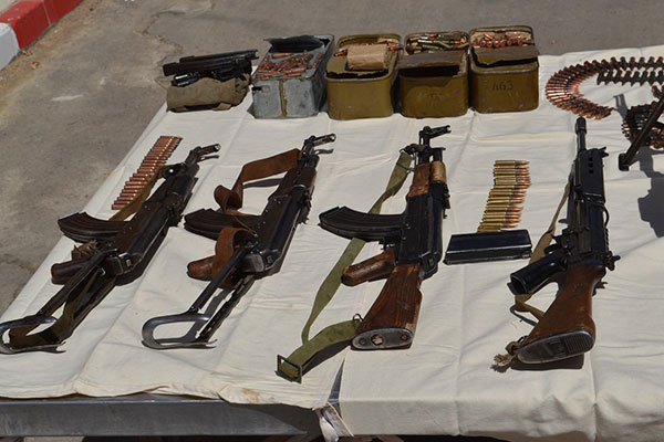 الجيش يضع يده على 40 كلاشنيكوف بأدرار