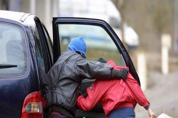 تلميذ يتمكن من الهروب من مختطفيه بتلمسان