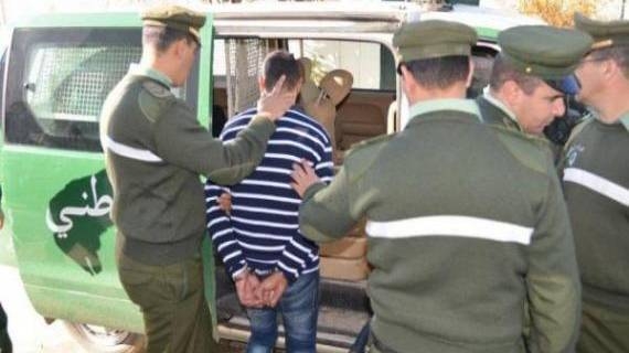 درك غليزان يوقف شخصين متورطين في حرق العلم الوطني