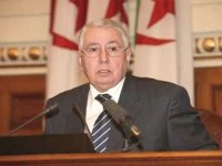 M. Bensalah qualifie la contribution politique des parlementaires de 