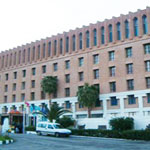 لجنة التحقيق الوزارية للسلامة الأمنية توصي بغلق فندق الزيانيين                                    صدمة للقطاع السياحي بتلمسان