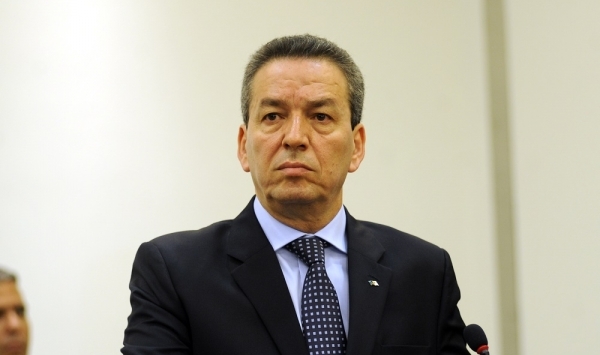 مرشح عمارة بن يونس يريد مقعدا بسكيكدة