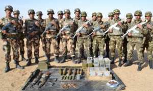 الجيش يكشف مخبأ للأسلحة والذخيرة في تمنراست