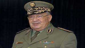 الفريق قائد صالح يشرع في زيارة عمل إلى الناحية العسكرية السادسة بتمنراست