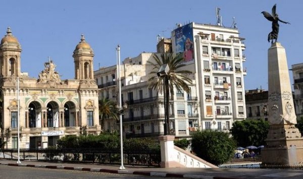 حجوج عبد القادر يتصدر قائمة الأفلان بوهران