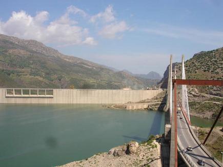 إتمام أشغال نفق لتحويل مياه بني هارون بميلة