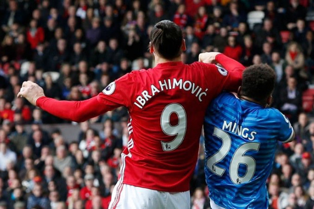 الإتحاد الإنجليزي يصدم مانشستر يونايتد ويعلن عقوبته في حق إبراهيموفيتش