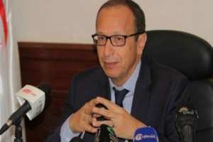 إيليزي تثير غضب الوزير والسيناتور