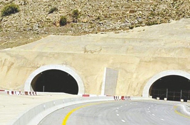 Au moins 2 tunnels et 5 échangeurs dans le plan de charges de Cosider