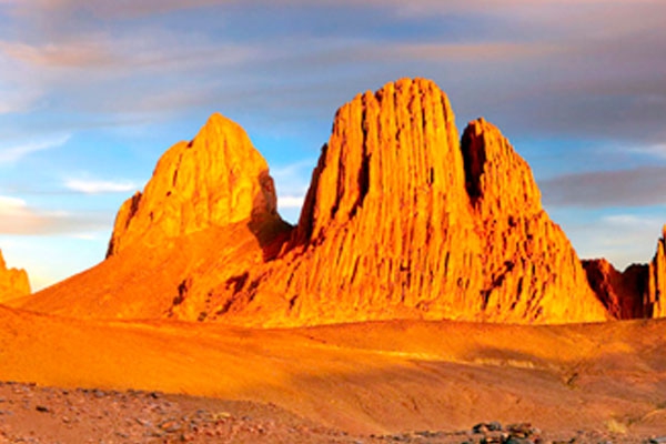 دبلوماسيون يكتشفون سحر تمنراست