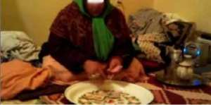 في سابقة خطيرة .. توقيف سيدة تمارس طقوس الشعودة والسحر والنصب والاحتيال بالقل في سكيكدة