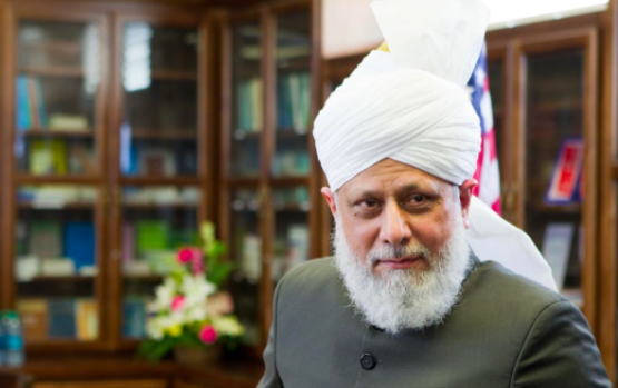 توقيف 10 أشخاص من بينهم امرأتان من أتباع الطائفة الأحمدية في تيارت