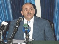 Les pouvoirs publics encouragent l'investissement dans les grandes surfaces (ministre)