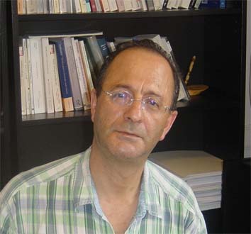 Lahouari Addi. «L'Algérie est le seul pays au monde où le pouvoir est caché, clandestin»