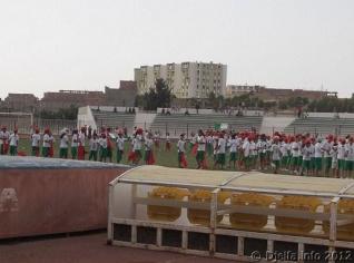 المركب الرياضي أول نوفمبر بالجلفة يحتفل بخمسينية الاستقلال باستعراضات مبهجة تحت الأمطار