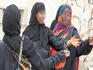 احتلال للساحات العمومية في مشهد مثير/ نساء سوريات متسولات يغزون شوارع بلديات الجلفة