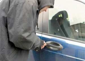 تفكيك شبكة وطنية لتزوير الوثائق الإدارية بغليزان