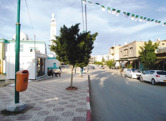 Des inaugurations à Sidi Mezghiche