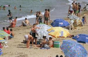 Les plages font le plein                                    BEJAIA