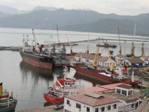 Les grandes mutations de l'économie locale à Béjaïa                                    Agriculture, textile, agroalimentaire et tourisme