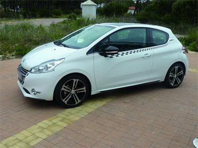 208 : Sécurité et options de dernière génération                                    LA NOUVELLE LIONNE EN ALGéRIE D'ICI LA FIN DE L'ANNEE