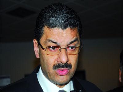 Ni réduction, ni remise en cause des transferts sociaux, selon Djoudi                                    La baisse des prix de pétrole inquiète l'Algérie mais ne menace pas ses équilibres budgétaires actuels