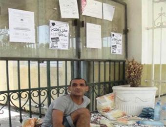 عميد جامعة جيجل يحتوي قضية الأستاذ المضرب بطرده                                    الضحية طالب مصالح الأمن بالتحقيق في الفضيحة