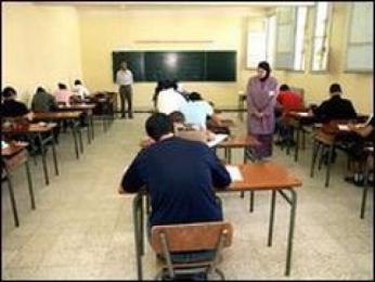 تلاعب بكشوفات الفصل الثالث وتضخيم النقاط لتمكين أبناء مسؤولين من النجاح                                    فضيحة من العيار الثقيل تهز متوسطة الشهيد محمد العربي بعرير بالجلفة