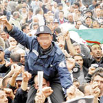 الحرس البلدي من البليدة إلى العاصمة في مسيرة احتجاجية                                    تضاربت الآراء حول عددهم