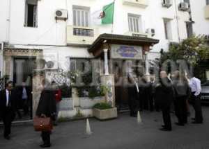 Ould Abbès brave la tempête