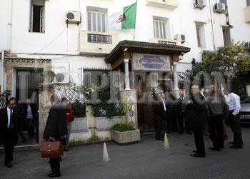 Ould Abbès brave la tempête