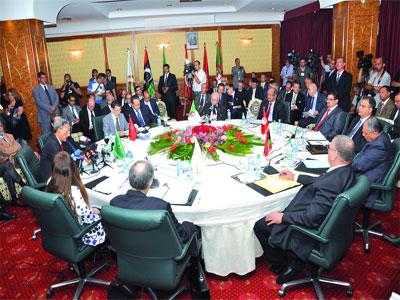 Plaidoirie pour une vision commune face à la menace                                    Réunion des ministres des AE de l'UMA