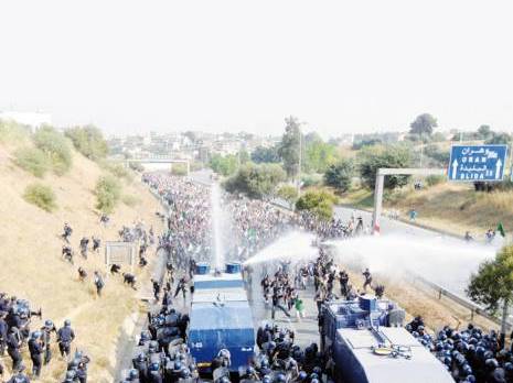 Après une longue marche de Blida vers Alger : les gardes communaux affrontent la police                                    A la une : les autres articles