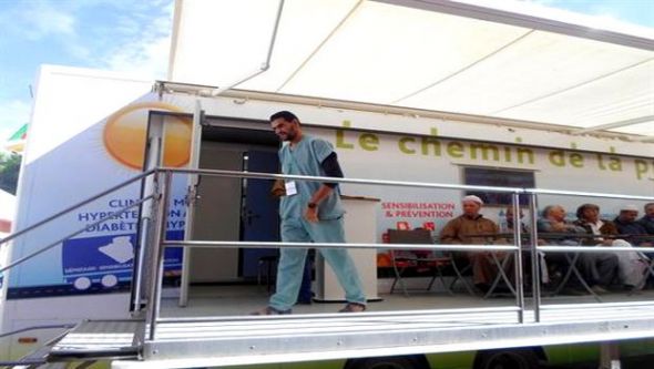 بعثة طبية نحو أدرار