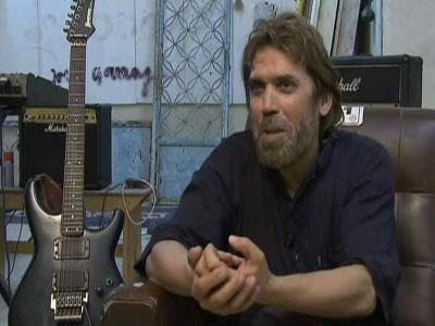 Joe Les Berbères ou la fusion chaoui-musiques du monde                                    Festival arabo-africain de danse folklorique de Tizi Ouzou