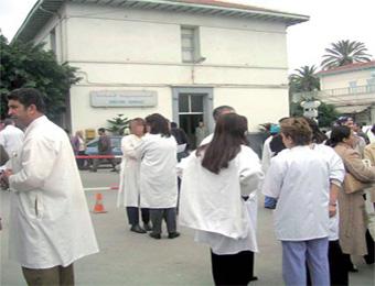 الأطباء يتحدون ولد عباس ويرفضون العمل بقرى ومداشر سطيف                                    غلابى المرضى وحدهم من يكابدون المعاناة