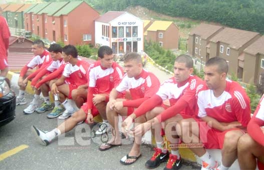 USMA : Les Rouge et Noir isolés du monde à Izmir !