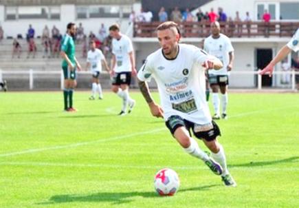 وفاة لاعب مولودية بجاية السابق يوسف تواتي