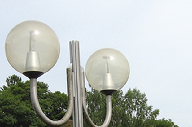 De nouveaux lampadaires défectueux