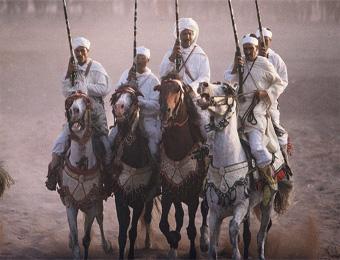 فرق الخيالة والبارود توقع شارة الخمسينية بعاصمة الأوراس                                    نشاطات مميزة وأجواء احتفالية خاصة في باتنة