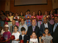 Tipaza / Examens                                    Lauréats et enseignants honorés