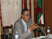 Vie des clubs : MCA : Dans une lettre adressée au P-DG de Sonatrach                                    Djouad s'insurge contre le projet de reprise du Mouloudia