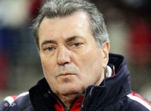 شباب قسنطينة : روجي لومير مديرا فنيا وكارتيرون مدربا للسنافير