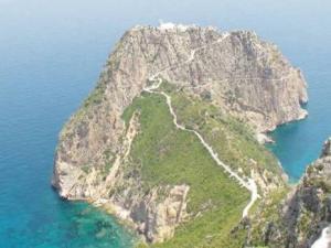 un balcon sur la grande bleue                                    Béjaïa, du haut du pic des singes