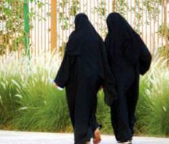 يرتديان الجلباب لسرقة فيلا في حسين داي بالعاصمة                                    بإيعاز من صديق لهما يعمل عند الضحايا