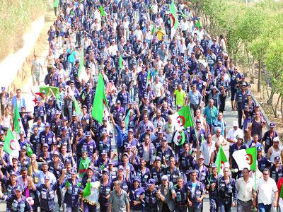 Le statut de la Garde communale reste indéfini                                    Le transfert de tutelle de l'Intérieur à la Défense n'est pas encore effectué