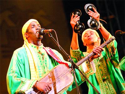 Hassan Boussou pour une «lilat» gnaouia                                    5e festival international de musique diwane d'Alger