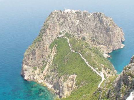 un balcon sur la grande bleue                                    Béjaïa, du haut du pic des singes
